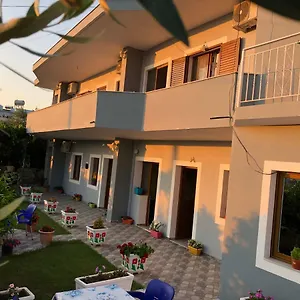  Villa Garden Albania